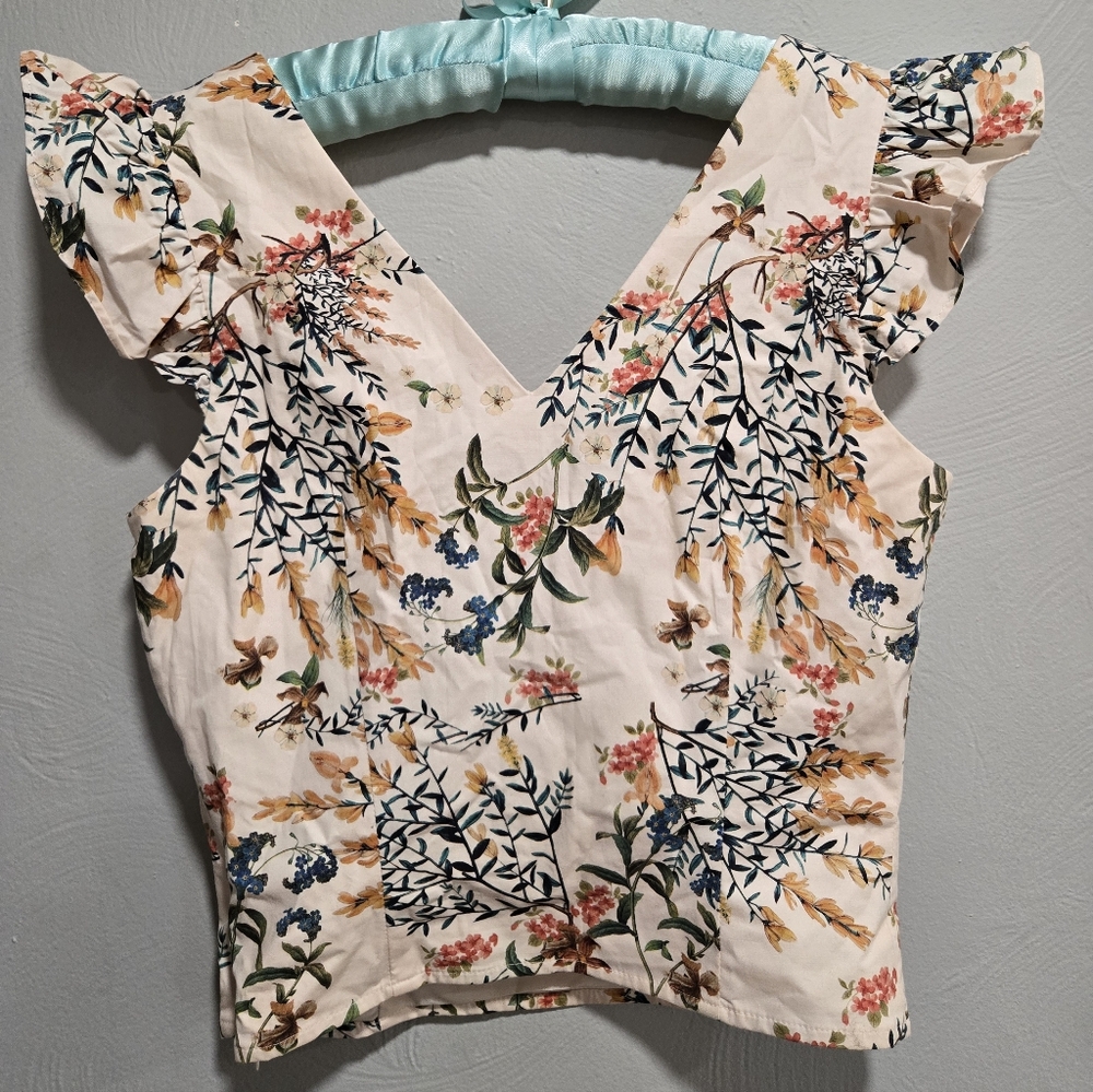 Antonio Melani• Cream Colored Floral Blouse. Sz 0 - Picture 6 of 7